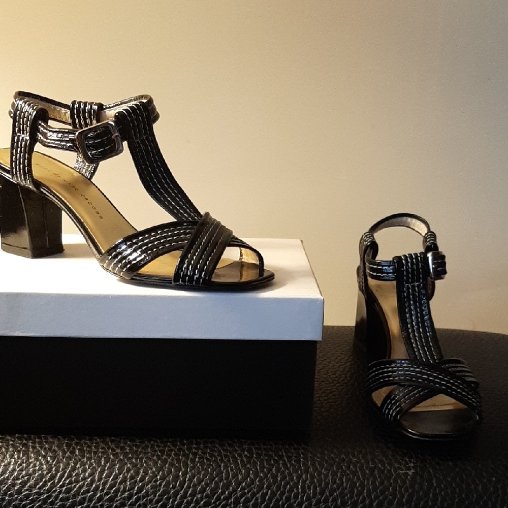 Vintage Marc Jacobs Stitched Black Patent Block Heel Sandals 7 47